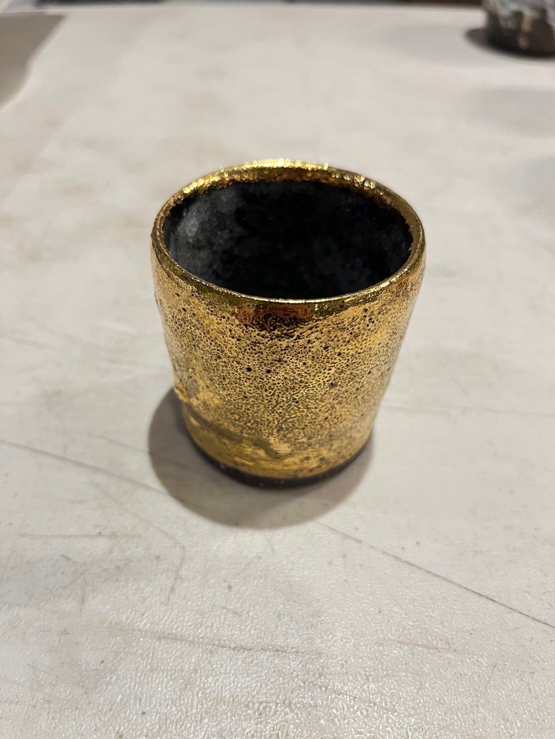 sake cup (maji gold)