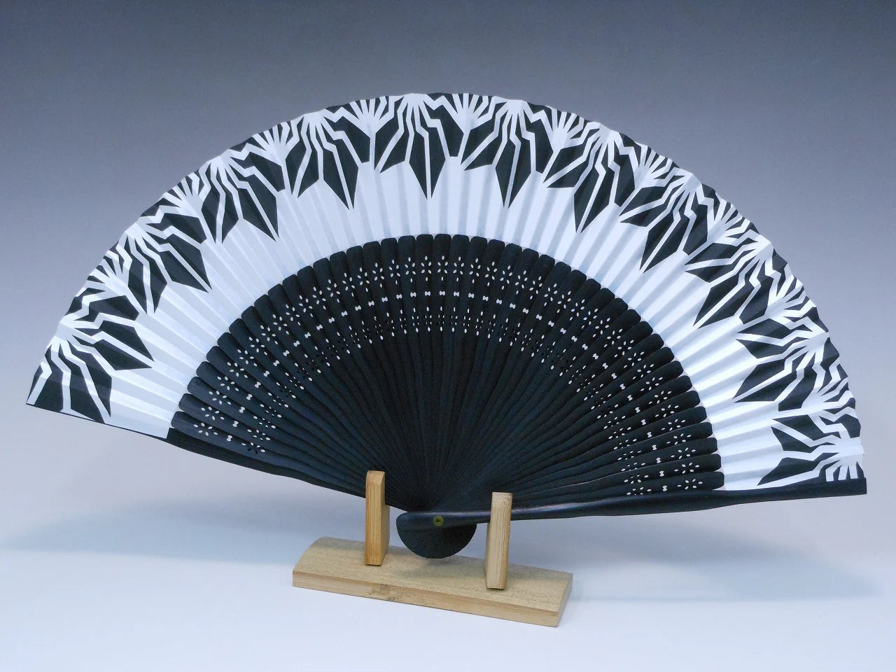 Women's Summer Fan 'BAKI folding Fan' with Sky BAKI Pattern on a White Background ( Yamatake Senpo)