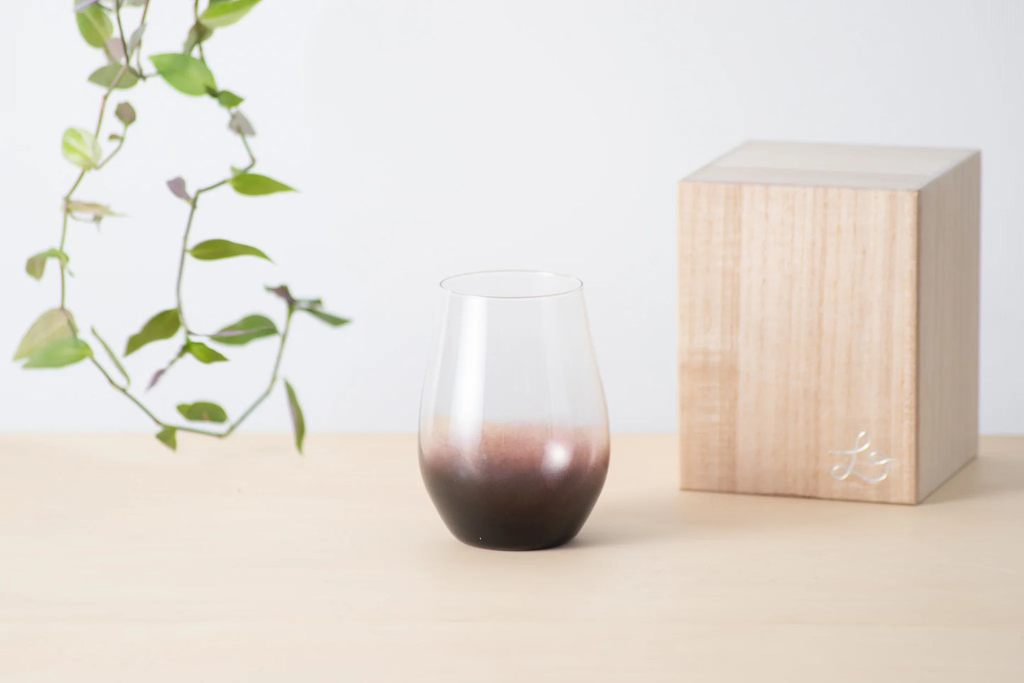 Lacquer Glass 'Hanahiraku' Tumbler Large (Black) Lacquer Work