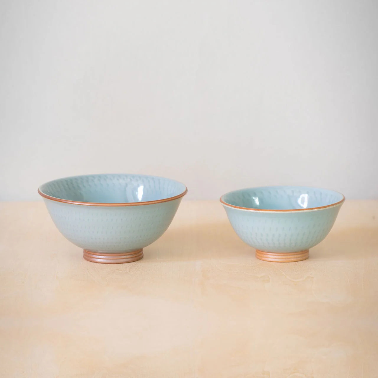 Celadon Hibao tea bowl (Large) (Soryuugama)