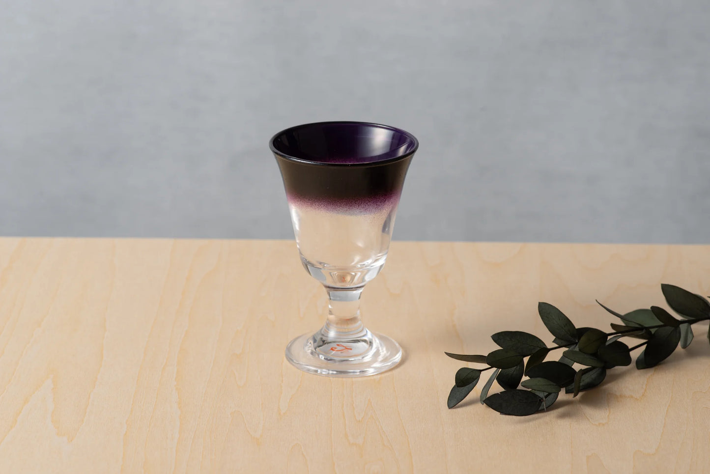 Lacquer Glass 'Hanahiraku' Sake Glass (Black) Lacquer Work