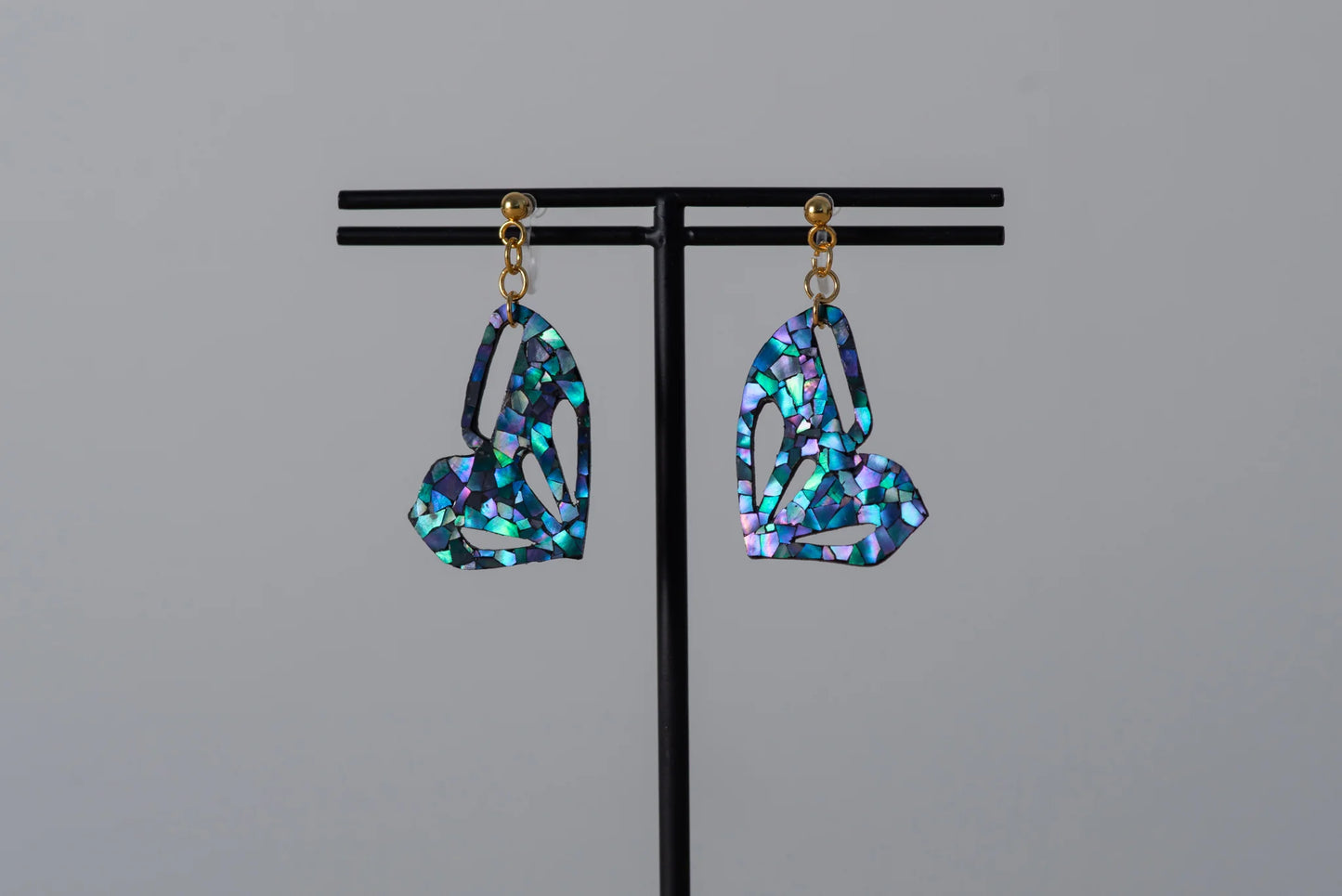 Mother-of-pearl inlay Kihaku "Nami Swallowtail Butterfly" Ear studs(Both Ears) Lacquer Work