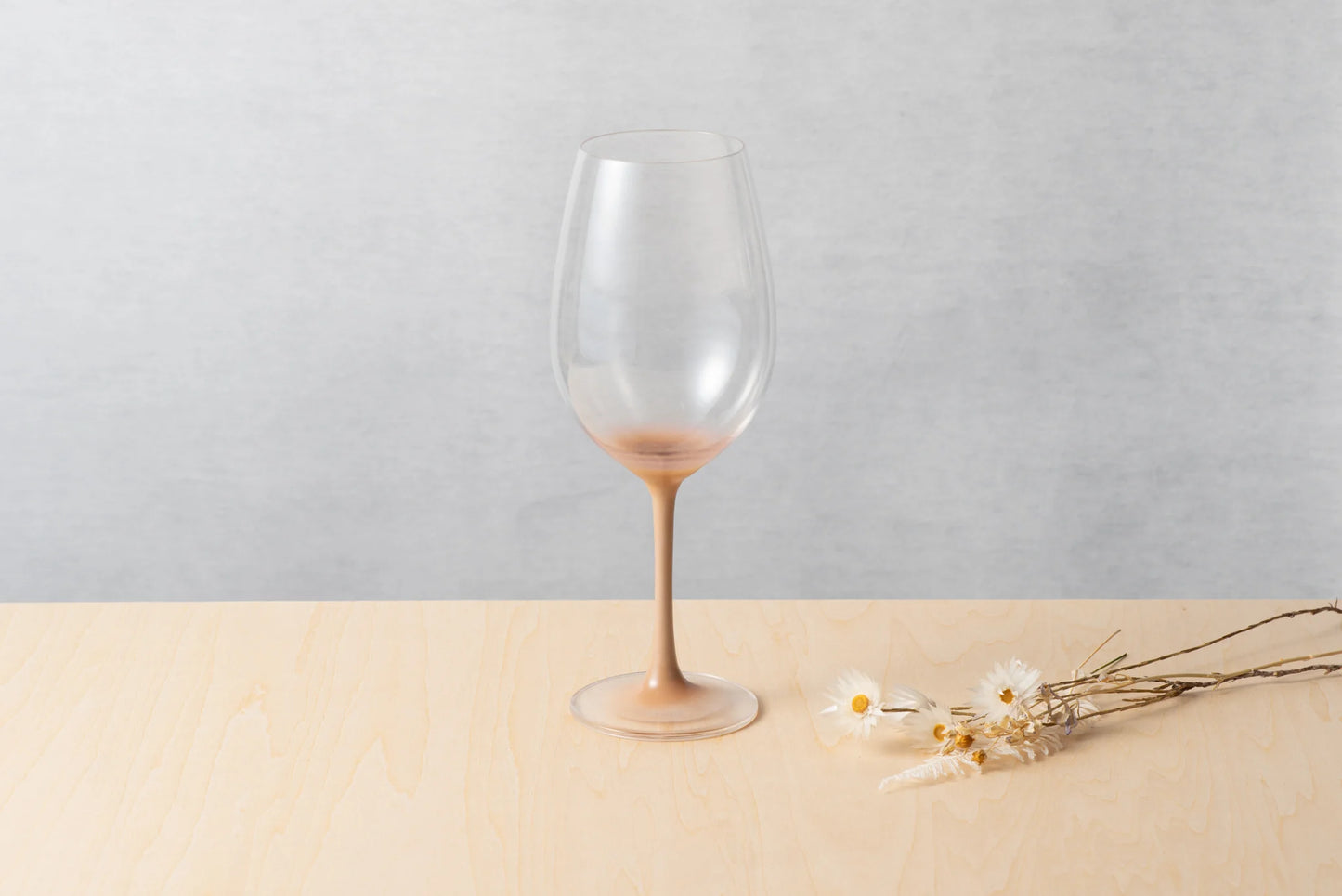 Lacquer 'Hanahiraku' Red Wine Glass (White) Lacquer Work