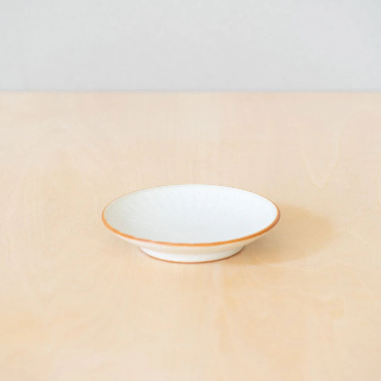 White Porcelain Hibao Small Dish (Soryuugama)