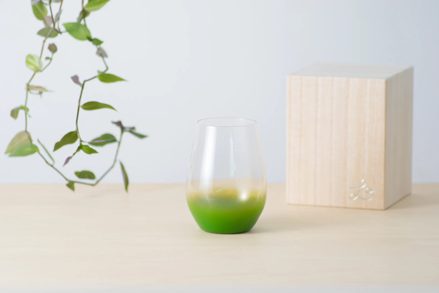 Lacquer Glass 'Hanahiraku' Tumbler Large (Green) Lacquer Work