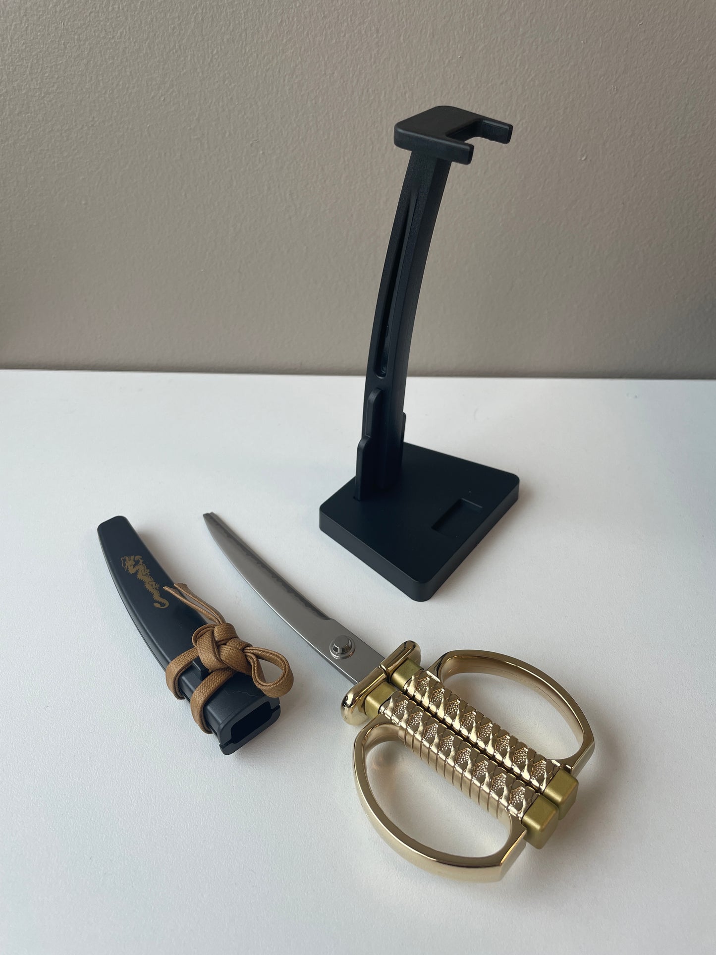 Scissor - Golden Dragon