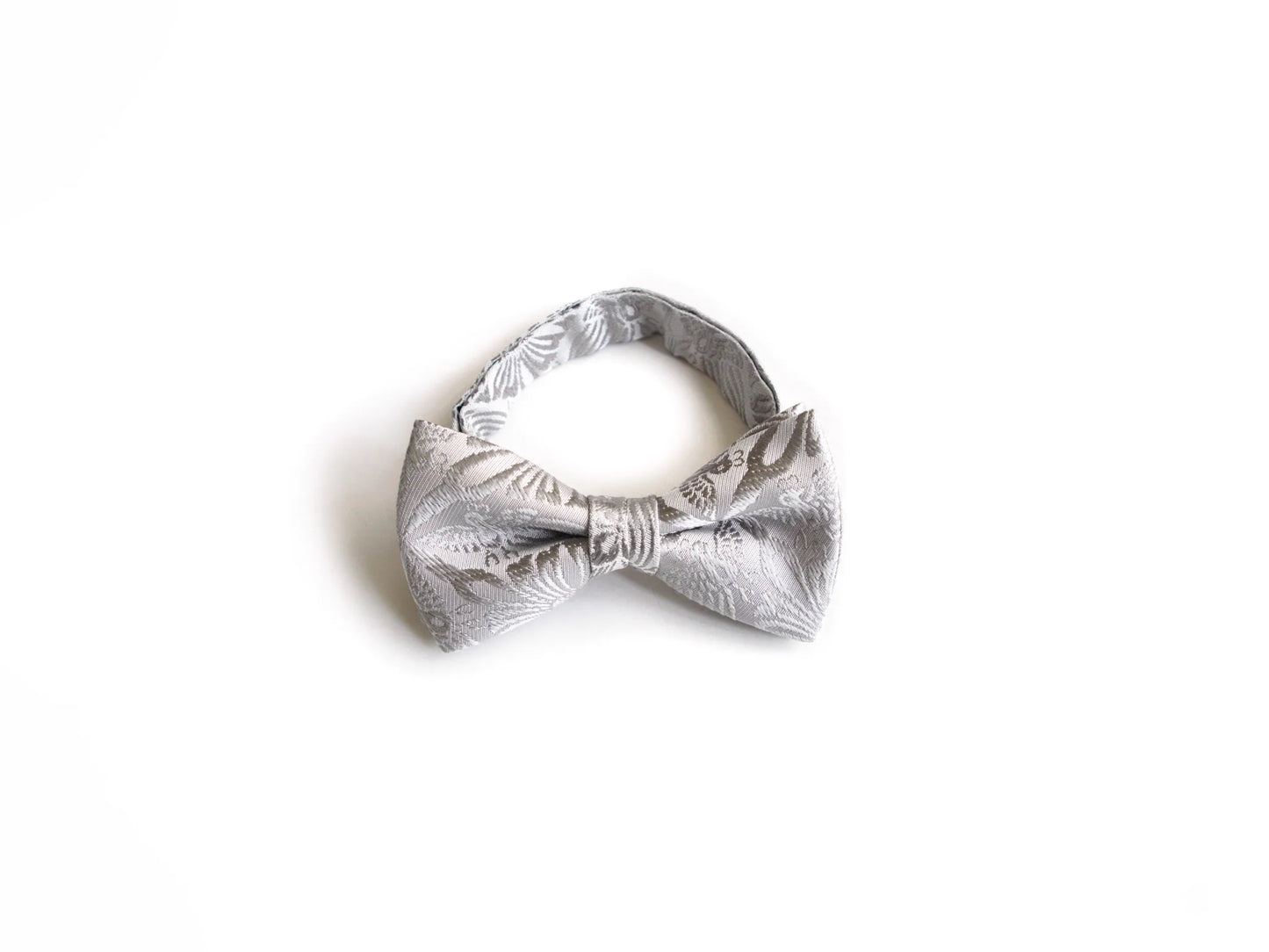 Bow tie - Dull Pale color-ed Bird's Crest Pattern (Sakai-machi Mikadomae Heishichi)