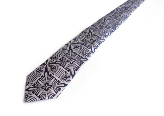 Necktie - Light Indigo Bird's Crest Pattern (Sakai-machi Mikadomae Heishichi)