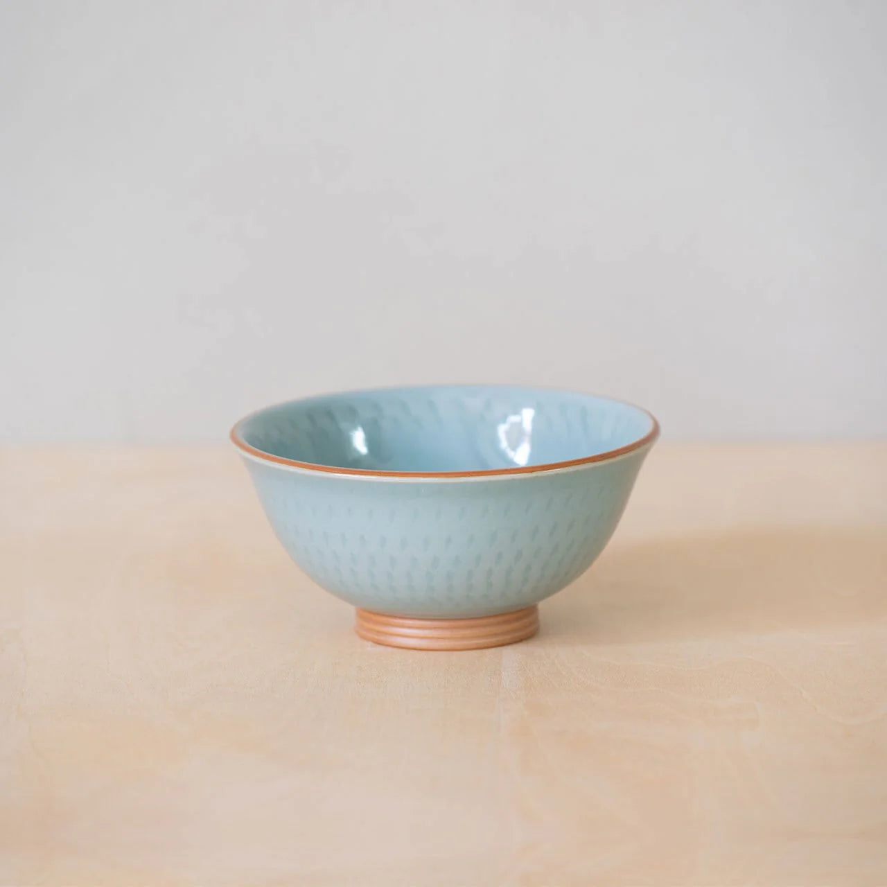 Celadon Hibao tea bowl (Small) (Soryuugama)