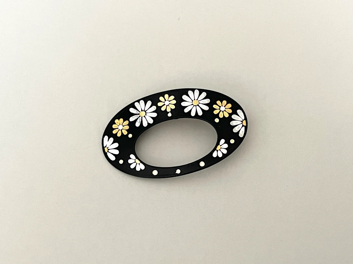 Pendant Brooch: Oval Shape - Chrysanthemum (Nakajima-Zougan)