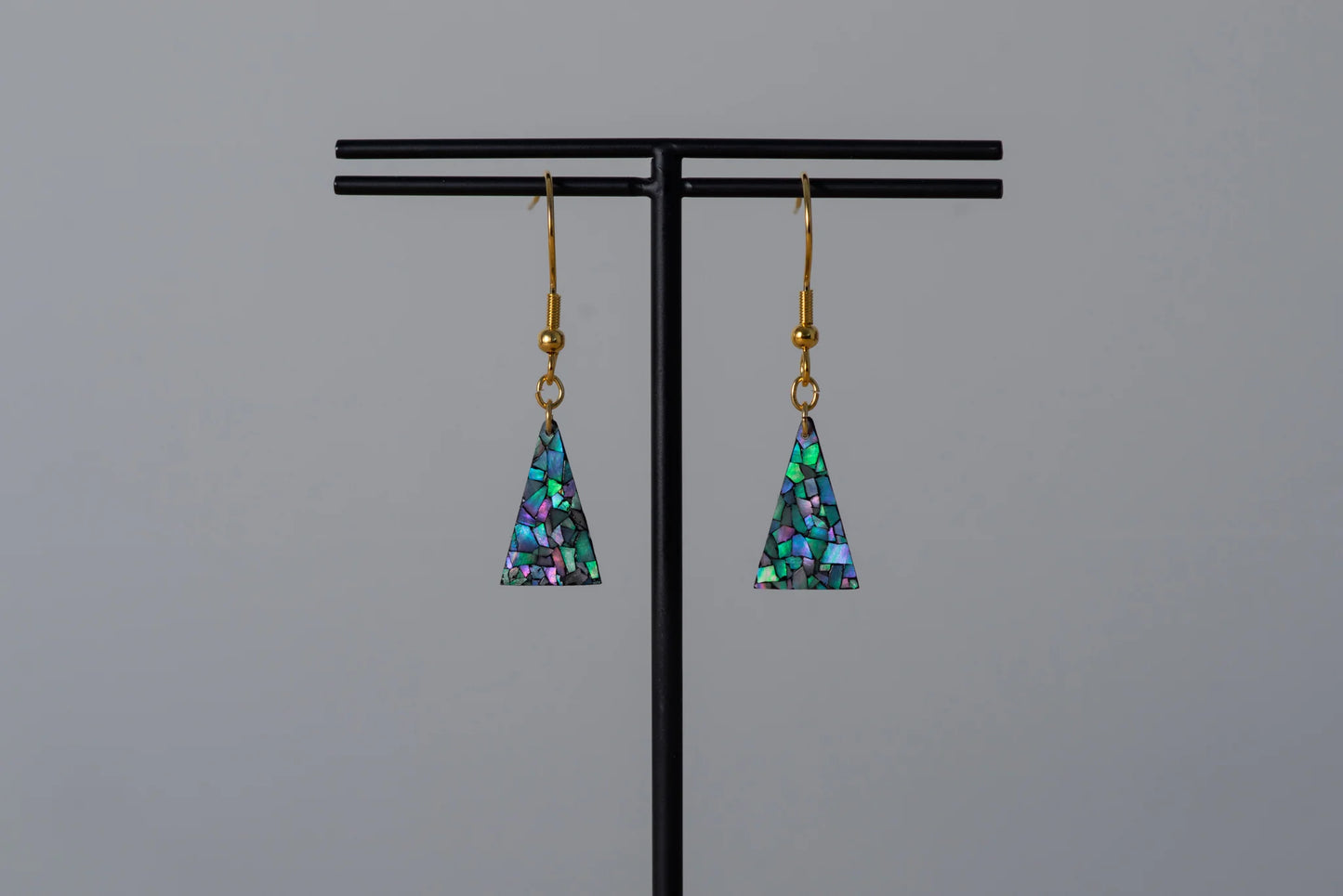 Mother-of-pearl inlay Kihaku "Triangle" Earrings (Both Ears) Lacquer Work