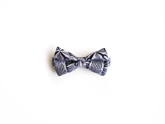 Bow tie - Light Indigo Bird's Crest Pattern (Sakai-machi Mikadomae Heishichi)