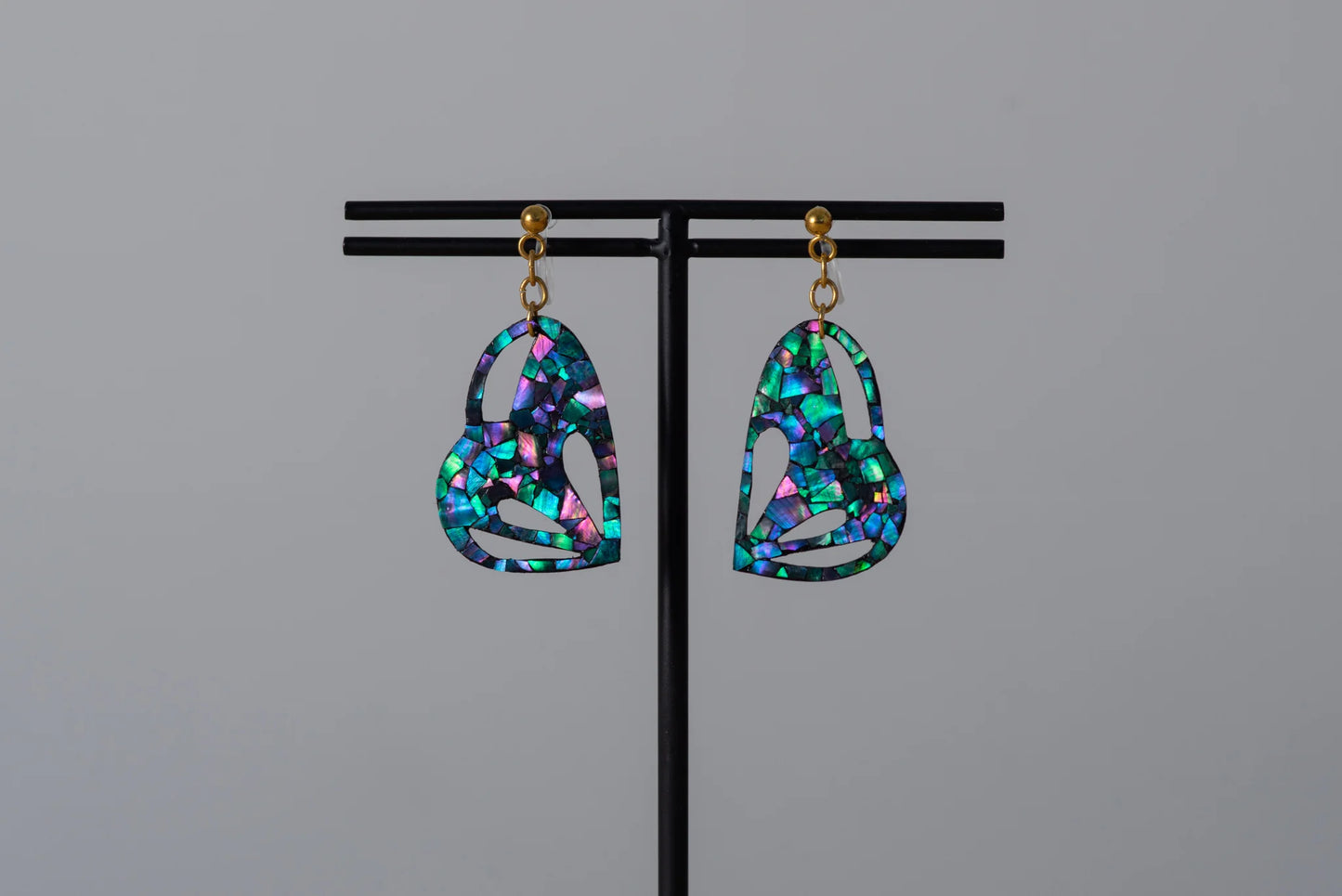 Mother-of-pearl inlay Kihaku "Cabbage White Butterfly" Ear studs(Both Ears) Lacquer Work